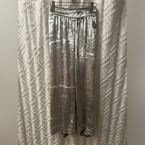 Maeve by Anthropologie 1x silver velvet pants
